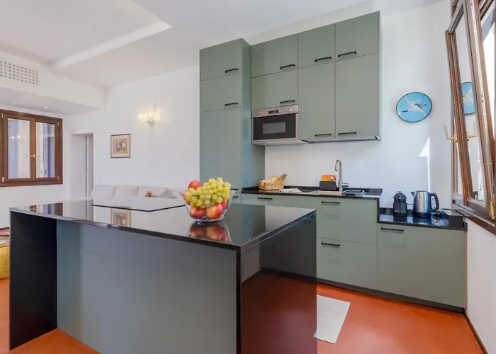 Casa Dell'aviatore Con Terrazza Sul Giardino