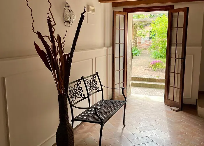 Casa Dell'aviatore Con Terrazza Sul Giardino 아파트