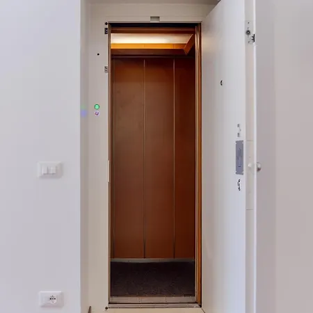 Casa Dell'aviatore Con Terrazza Sul Giardino Apartmán